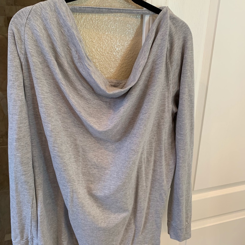 Splendid gray long sleeve with open back